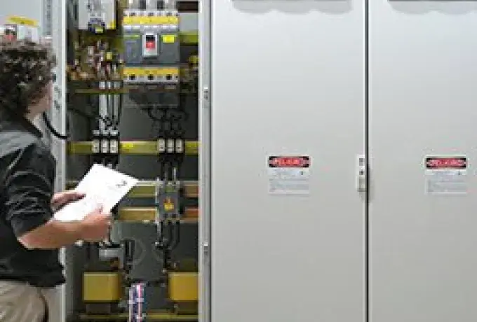 Bancos de capacitores y filtros de armónicas. Baja tensión.